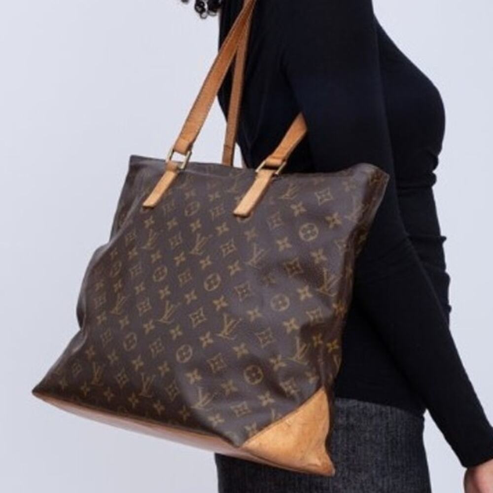 ⭐🔥AUTHENTIC🔥⭐LOUIS VUITTON Cabas Mezzo Tote